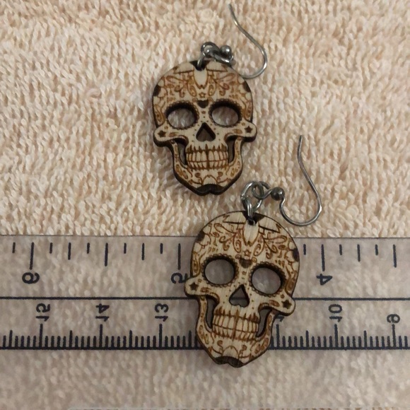 Set of Wooden Skull Earrings - Picture 2 of 6